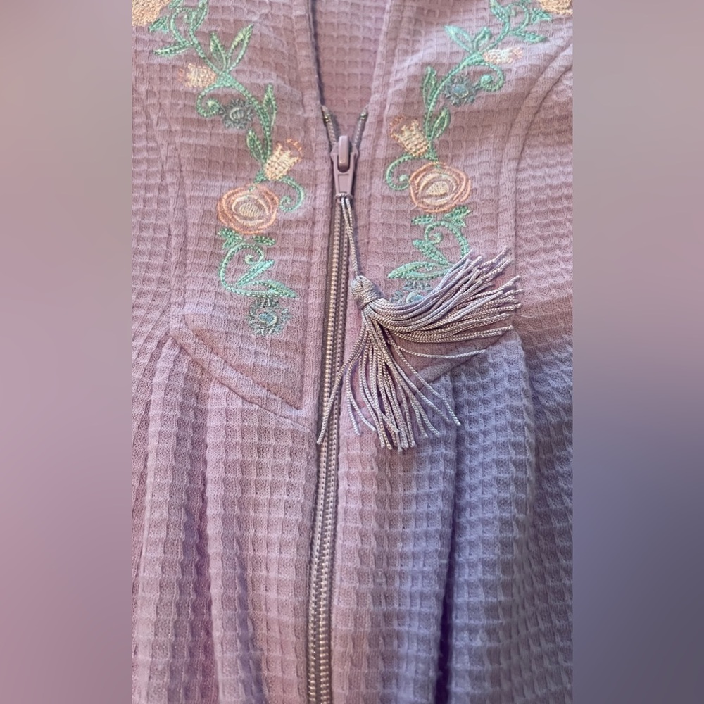 🔴SOLD : Jasmin Rose House coat light